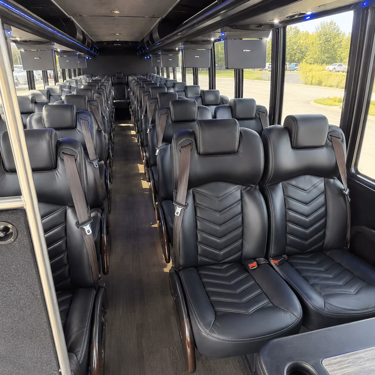 charter buses to minnesota wine country cannon falls red wing and the river valley