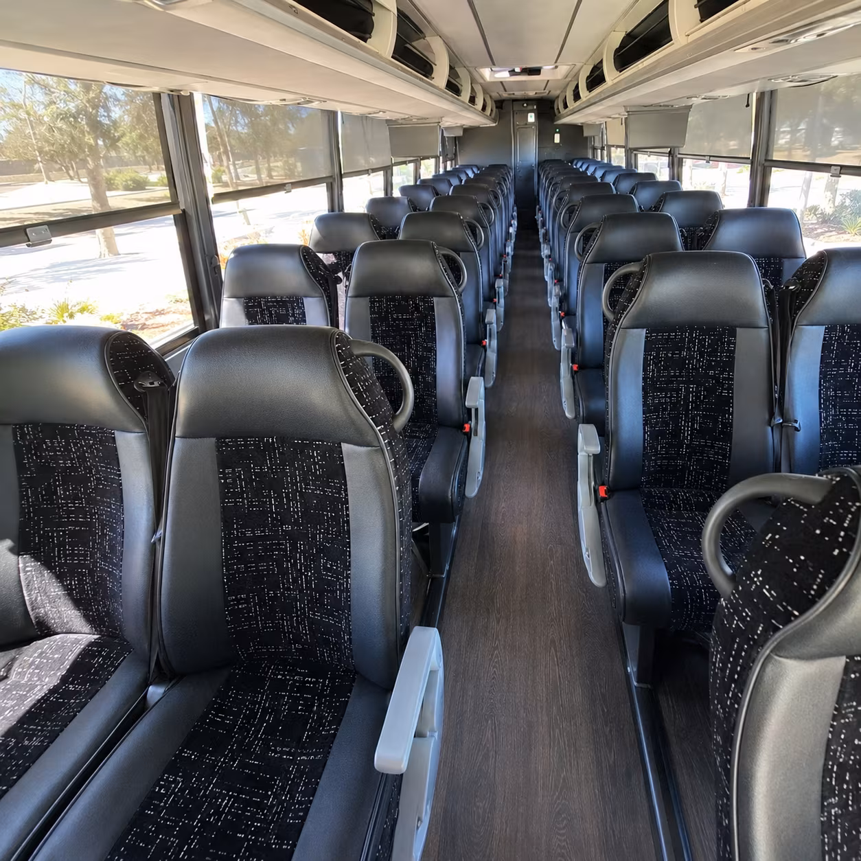 st paul charter bus rentals for minnesota state agency personnel